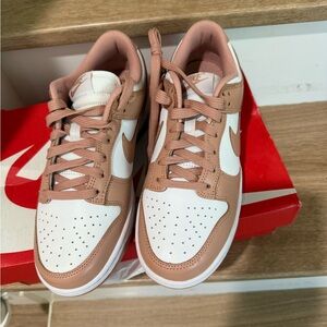 Nike White and Rose Whisper Dunk Low *NEW IN BOX* 🤎